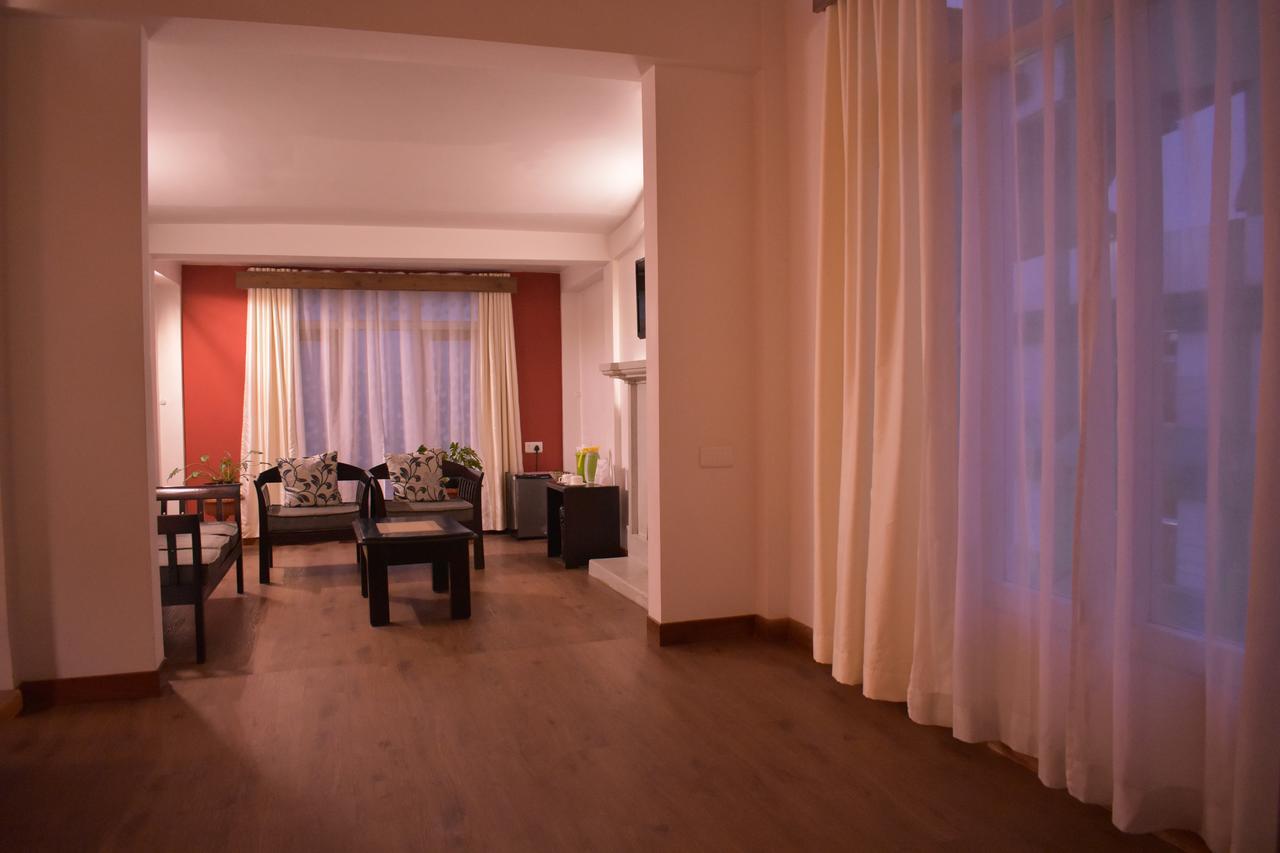 Kaizun Bed Breakfast Shillong Exteriör bild